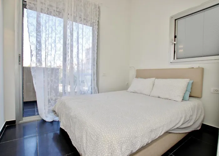 Vacation Apartment In Tlv Next To Hilton Beach With Balcony